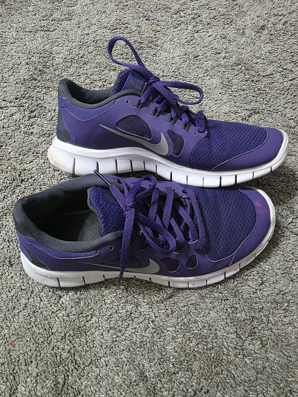 Nike Purple and White Lightweight Running Sneakers